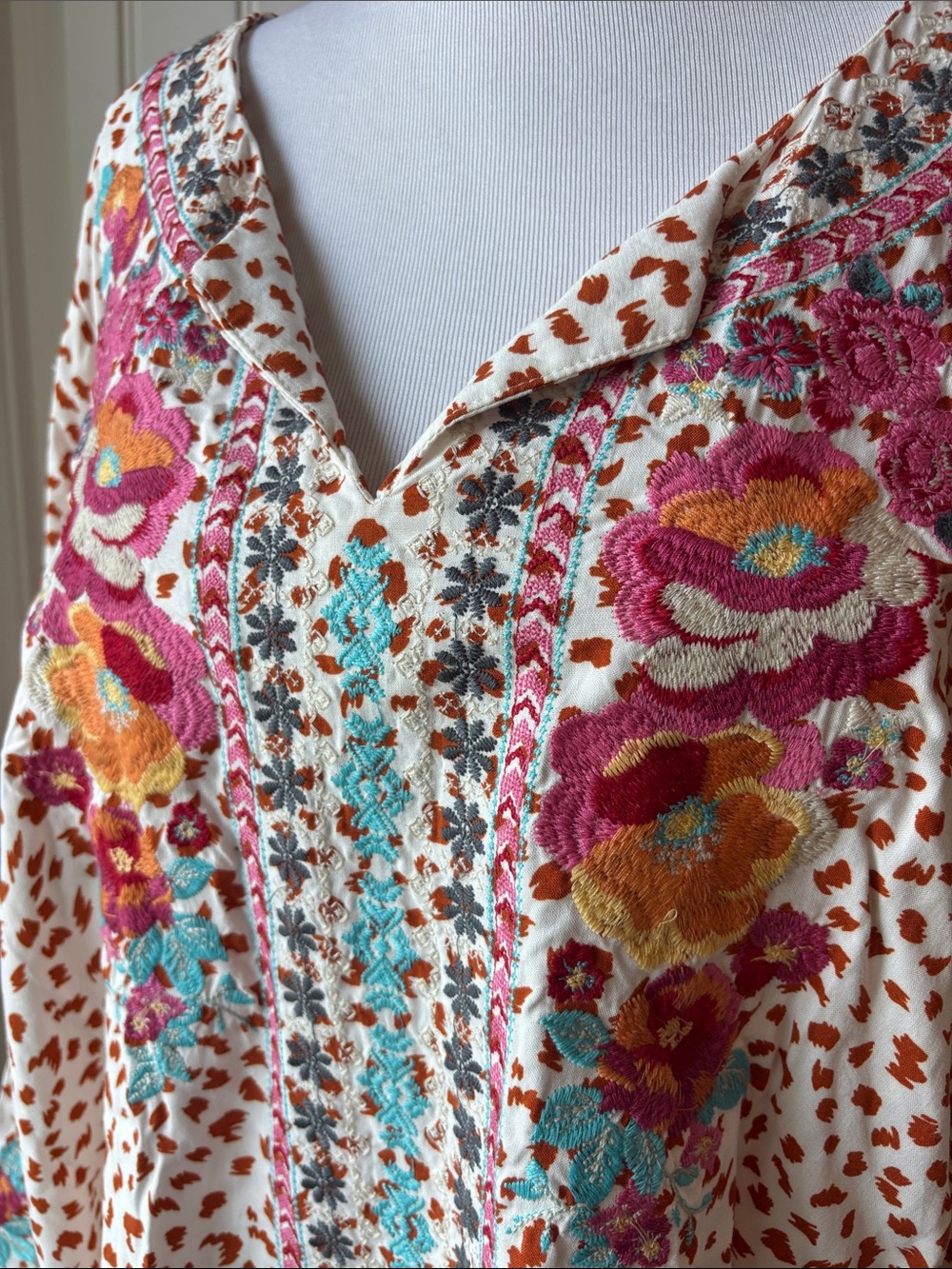 Savanna Jane White & Rust Floral Embroidered Blouse - Picture 4 of 9